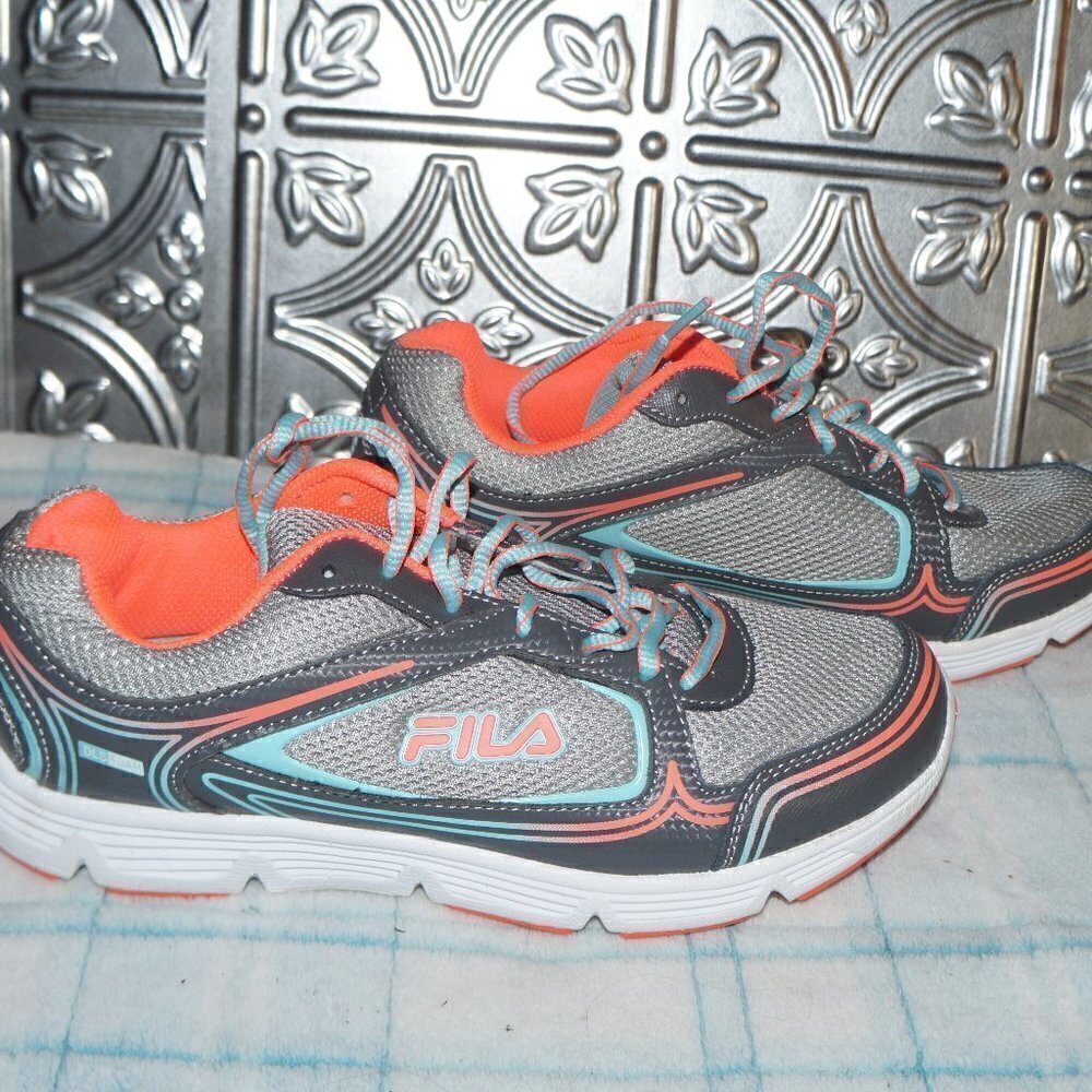 Fila Womens Size 9.5 Soar 2 5HR18027-082 Gray Running Shoes Sneakers